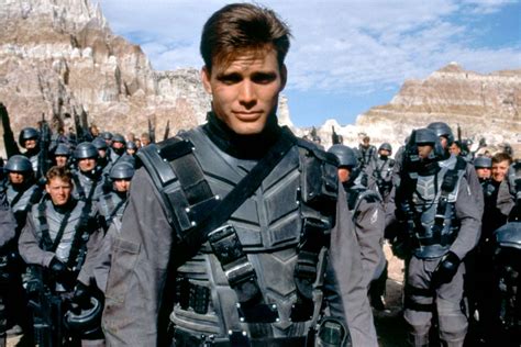 starship troopers shower|Casper Van Dien Dishes on Starship Troopers Naked Shower。